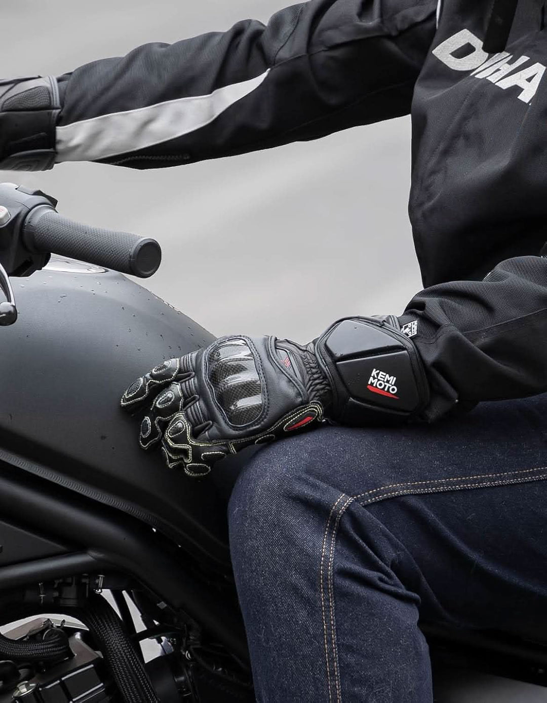 Leather Motorcycle Gloves with Kevlar & Carbon Fiber Protection - Kemimoto