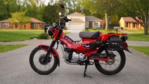 Honda CT125 equipped with accessories from KEMIMOTO-a