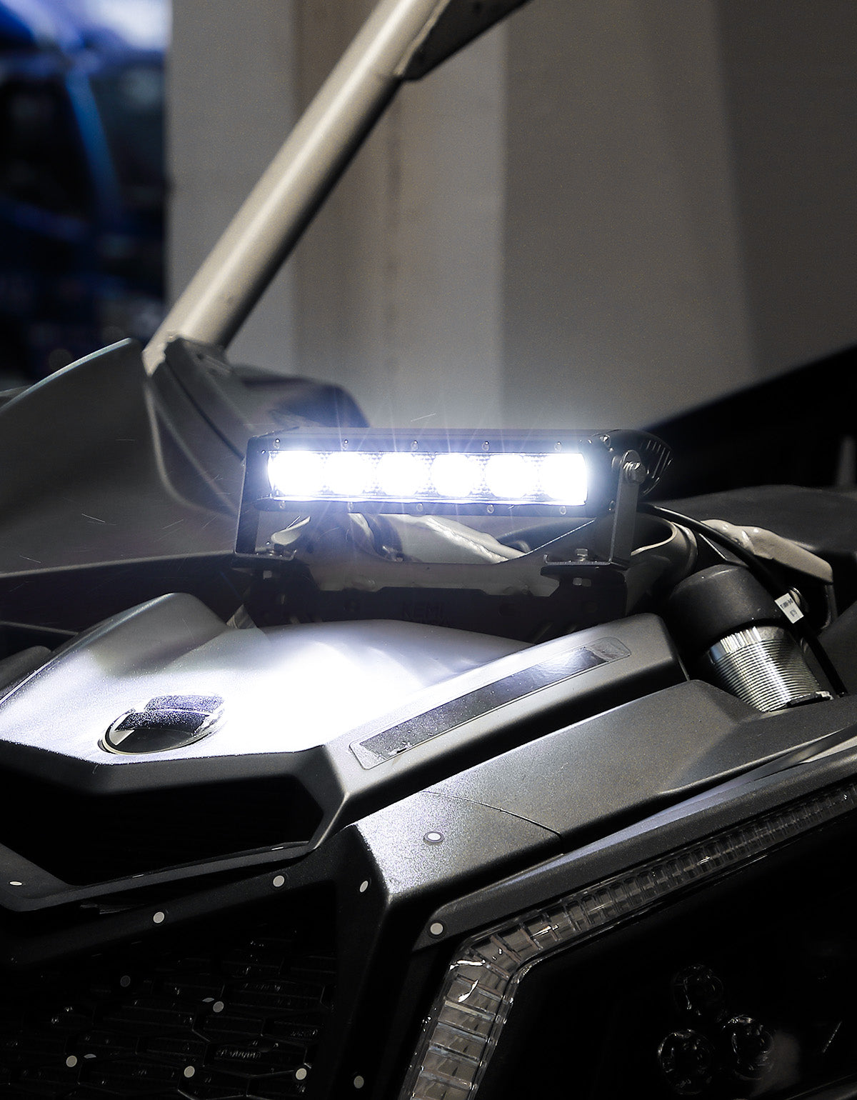 Shock Tower Light Bar with Mount Bracket for Can-Am Maverick X3&X3 MAX - Kemimoto