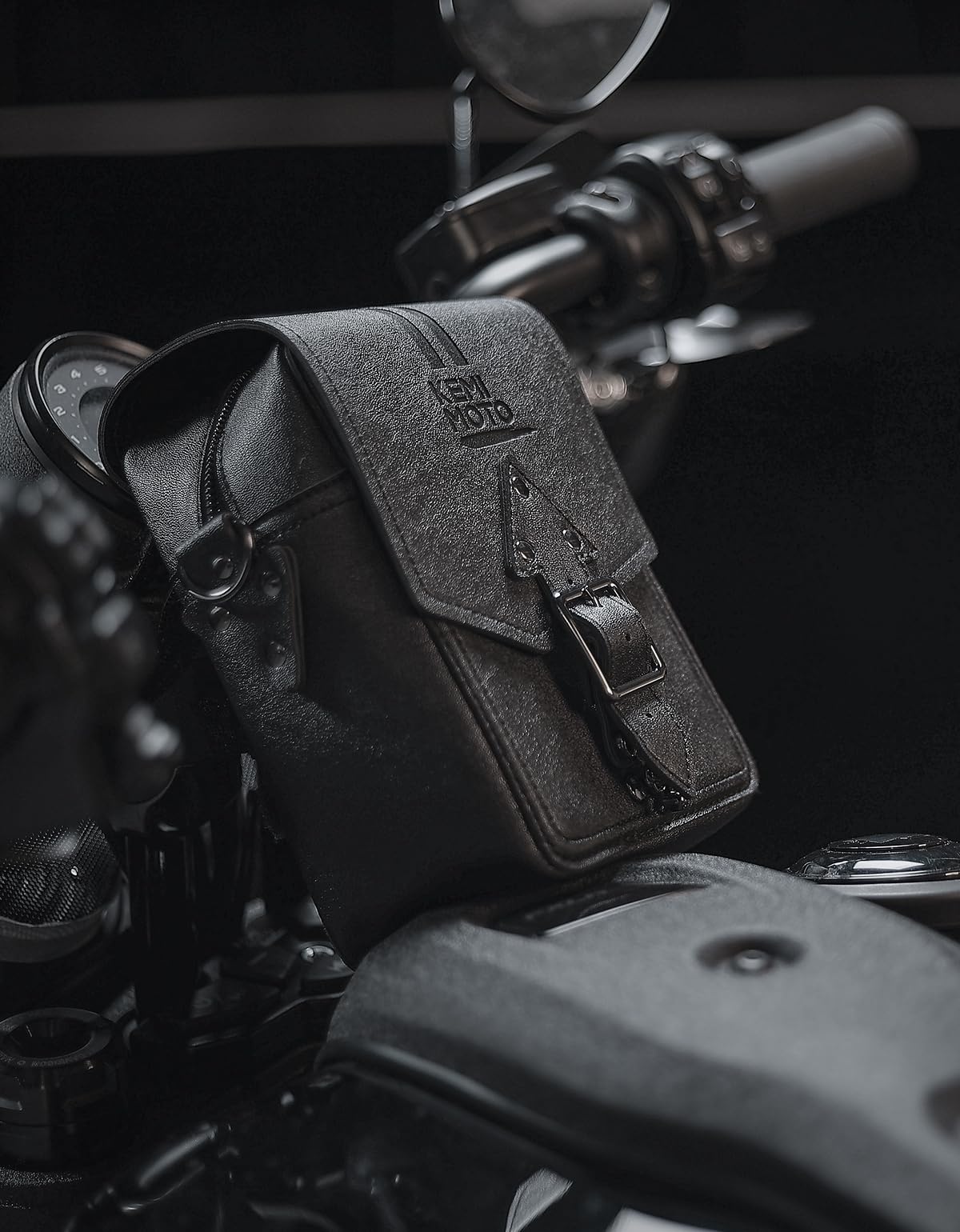 Handlebar T-Bar Bag for Cruiser Softail Dyna Sportsters - Kemimoto