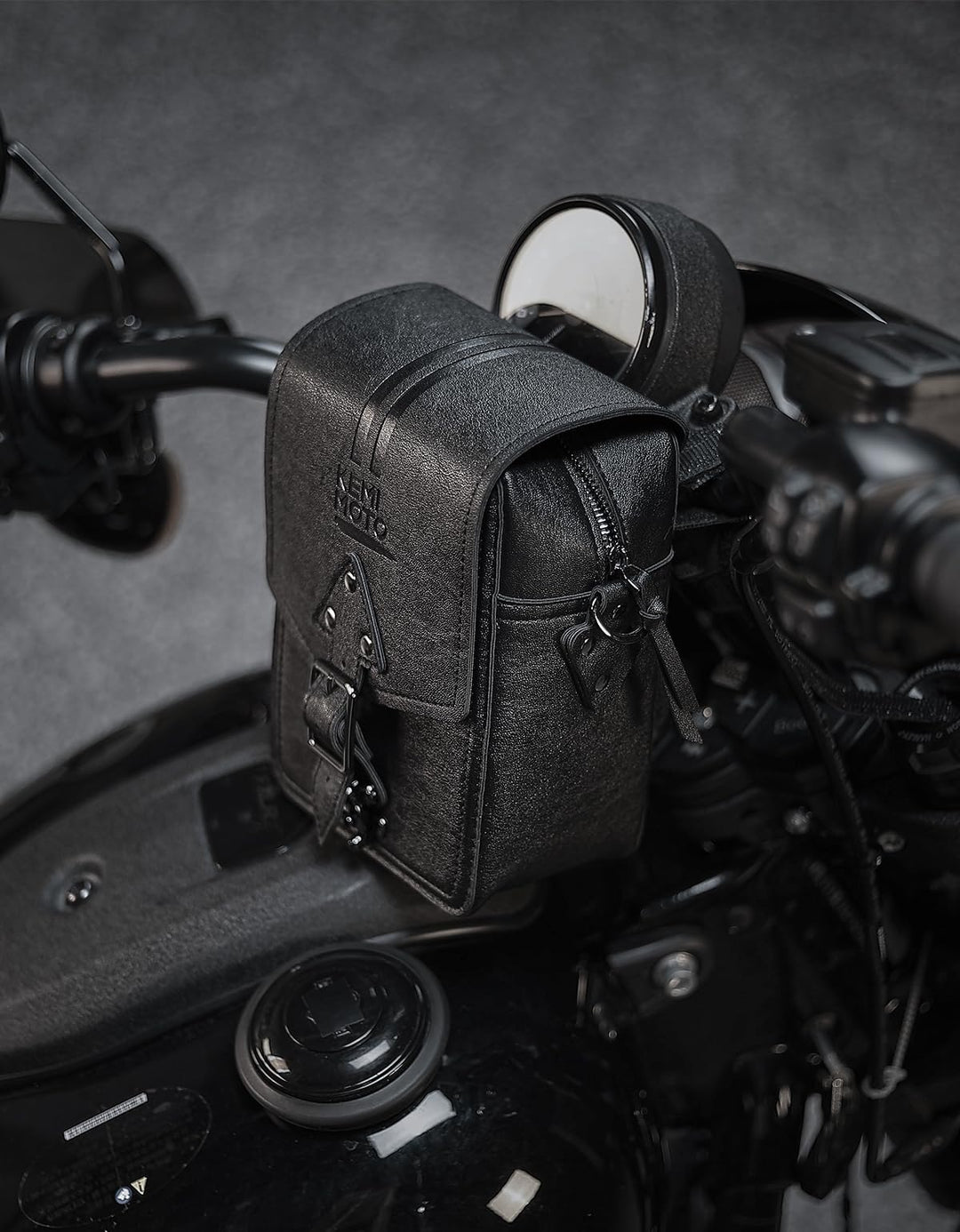 Handlebar T-Bar Bag for Cruiser Softail Dyna Sportsters - Kemimoto